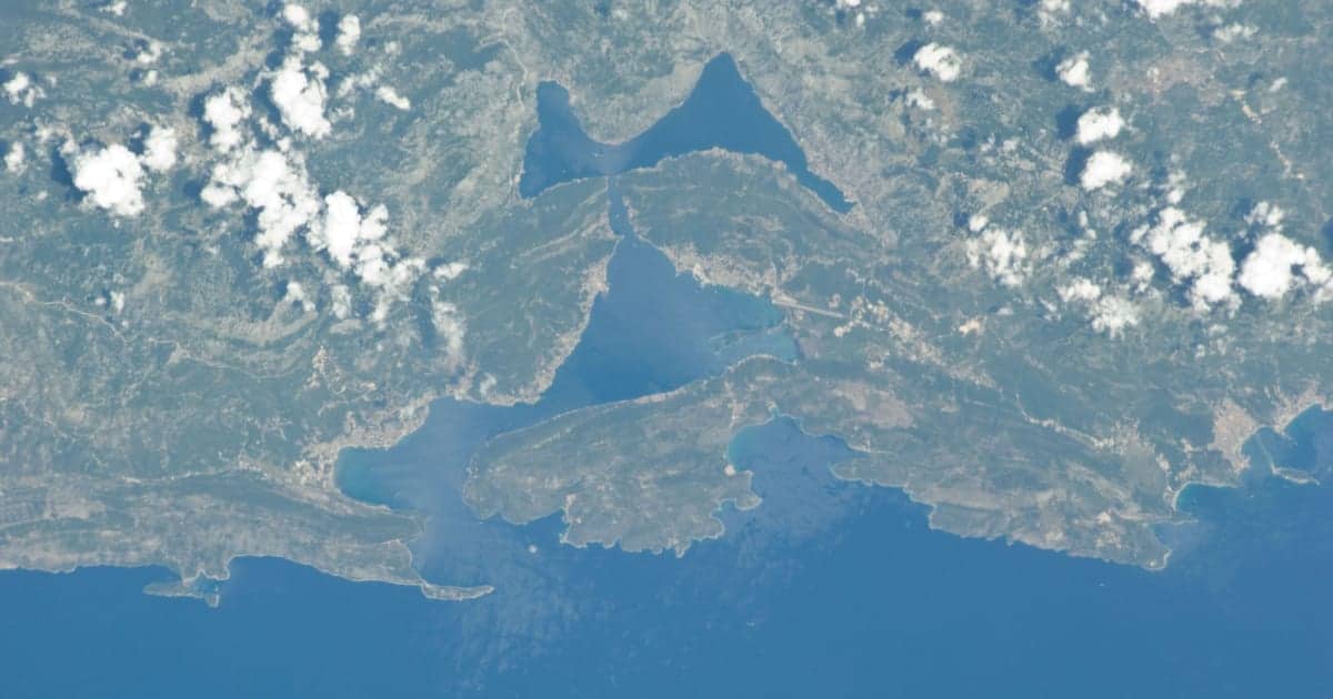 Bokokotorski zaliv u Crnoj Gori fotografisan iz orbite Bokokotorski zaliv u Crnoj Gori fotografisan iz orbite